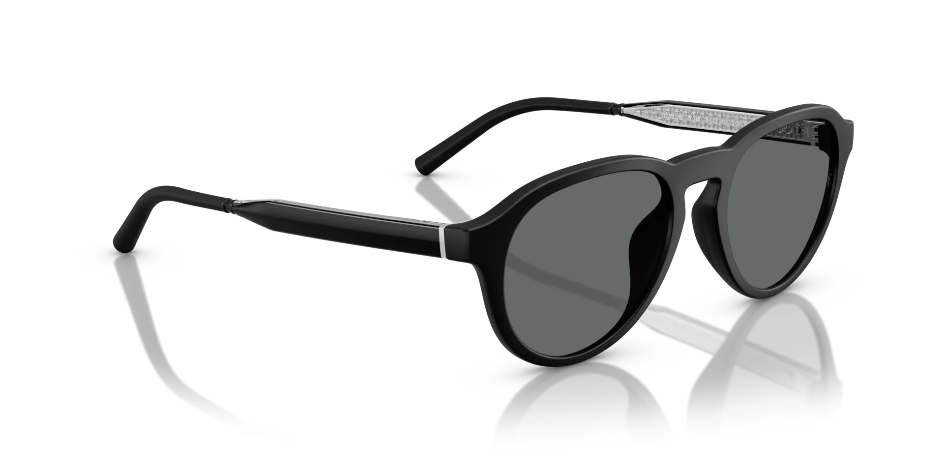 R-8 - Image 3